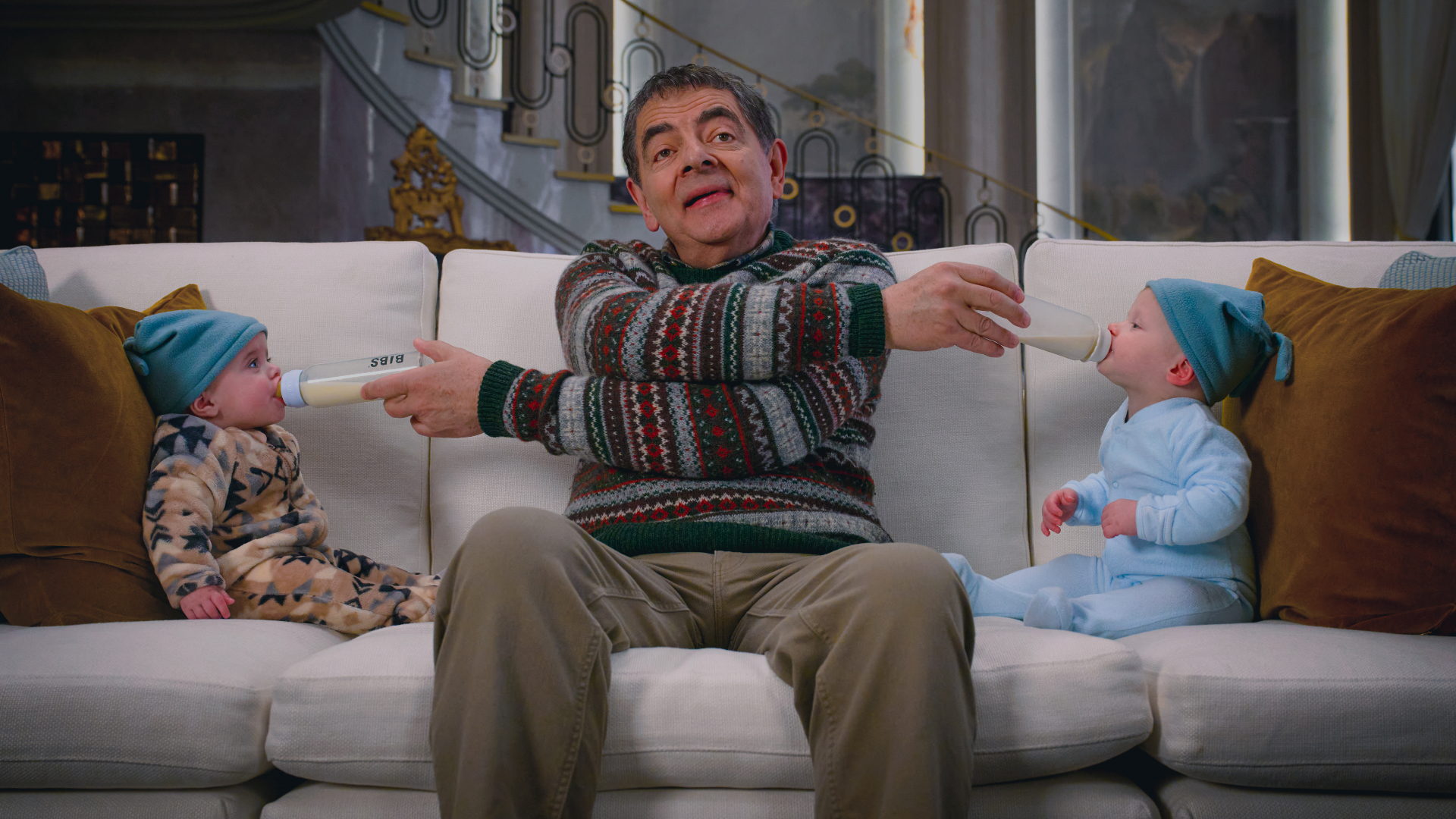 Ngakak Bareng di Netflix Pas Natal, Rowan Atkinson Comeback Lewat Serial Man vs Baby
