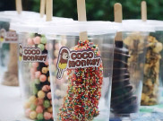 Lezatnya Pisang dilumuri Coklat ala Coco Monkey