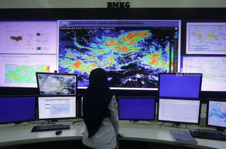 Sejumlah Wilayah Jakarta Diguyur Hujan Siang Hari Ini