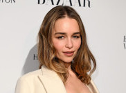 Bintang 'Game of Thrones' Emilia Clarke akan Singkap Logo Baru MotoGP di Barcelona
