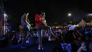 Aksi Panggung Barasuara di Synchronize Fest 2017