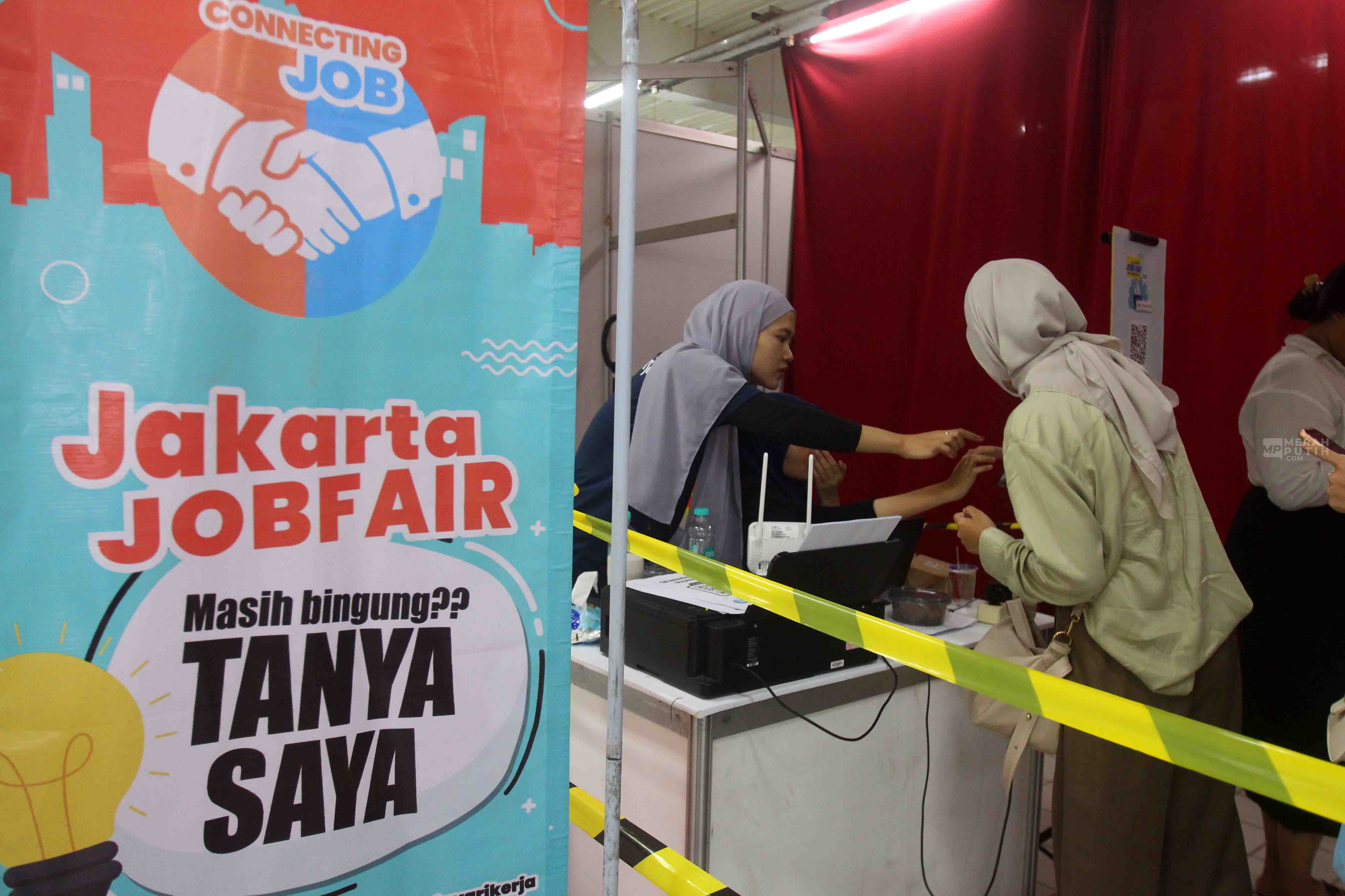 #KaburAjaDulu Harus Direspon Positif Oleh Pemerintah Dengan Buat Kebijakan Bikin Adem