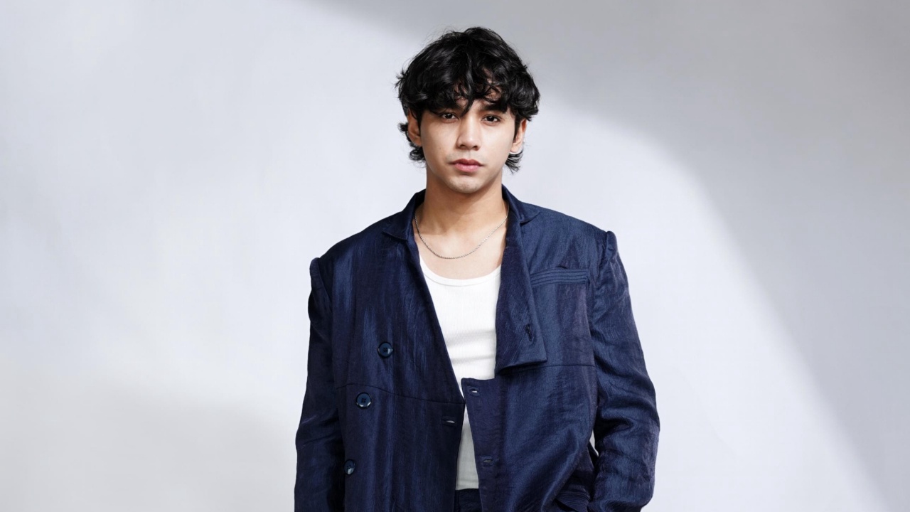 Ekshan Keluar dari Nuansa Mellow dengan Lirik Lebih Segar di Lagu 'Belajar Romantis'