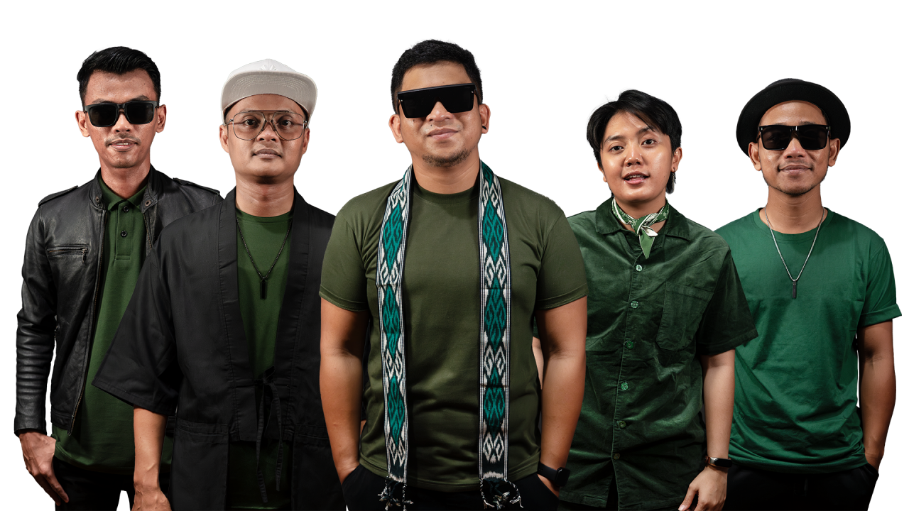 Sepatu Udara Bangun dari Tidur, Nyanyikan 'Gawat'