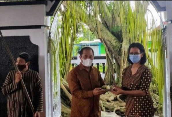 GKR Mangkubumi dan Bupati Juliyatmono napak tilas Perjanjian Giyanti di Kelurahan Jantiharjo, Kecamatan Karanganyar, Kabupaten Karanganyar l, Jawa Tengah, Sabtu (13/2).