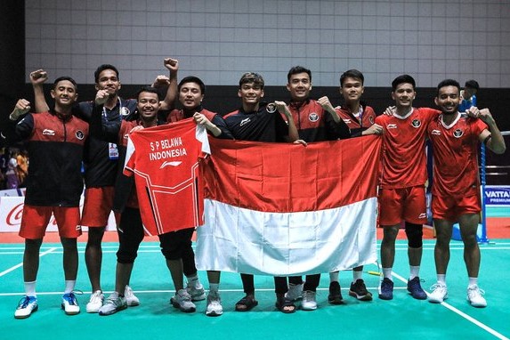 Tim Bulu Tangkis Putra Indonesia Persembahkan Medali Emas