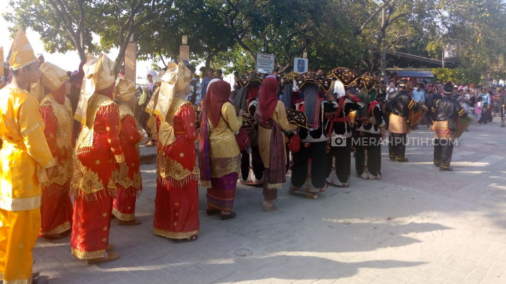 Acara arak-arakan di Festival Ancol Kampoeng Minangkabau 2018. (Foto/MP: Zaimul Haq Elfan Habib)