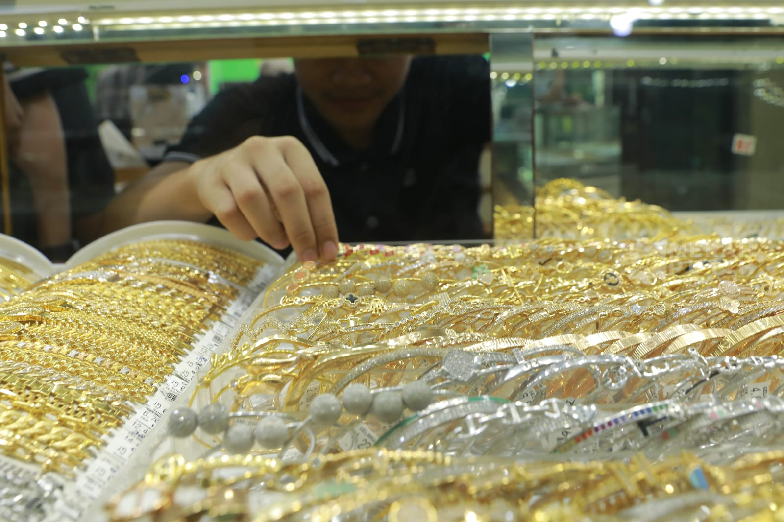 Emas Perhiasan Jadi Penyumbang Inflasi Terbesar Tahun 2025 di Indonesia