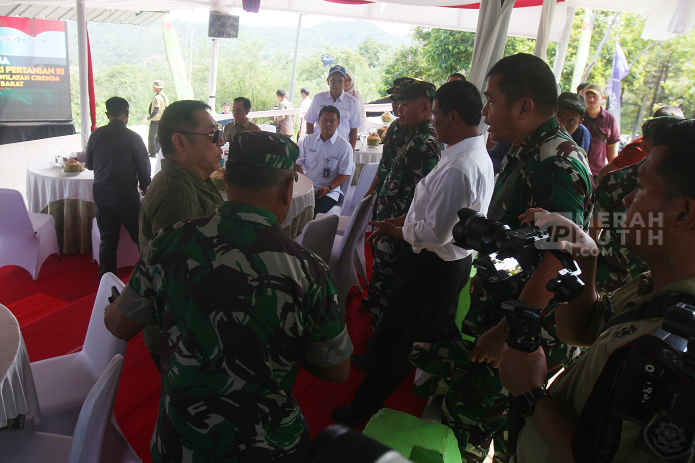 Founder Yayasan JHL Merah Putih Bersama KSAD Maruli Resmikan SMK Pertanian di Sukabumi