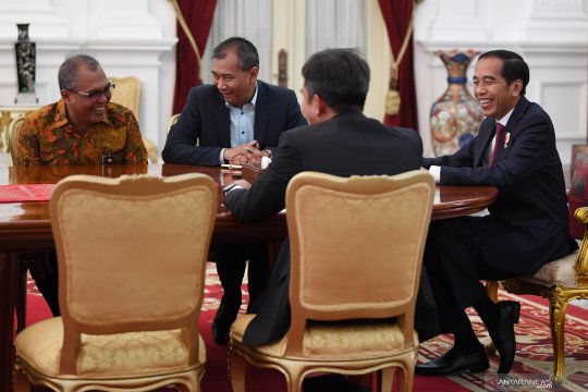 Presiden Jokowi saat wawancara khusus dengan Antara