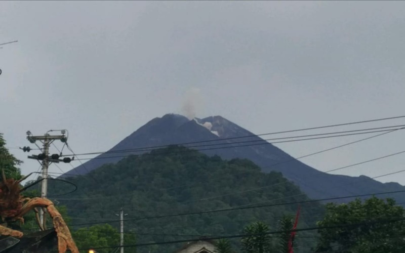  Gunung Merapi Kembali Muntahkan Lava Sebanyak 10 Kali 