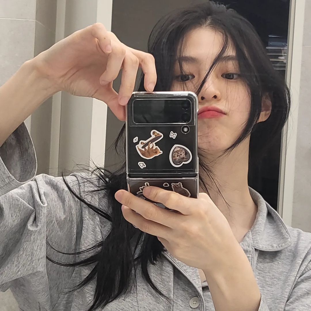 han so-hee