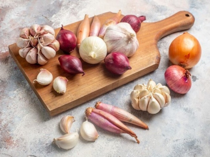 Manfaat Antioksidan Kuersetin pada Kulit Bawang Merah