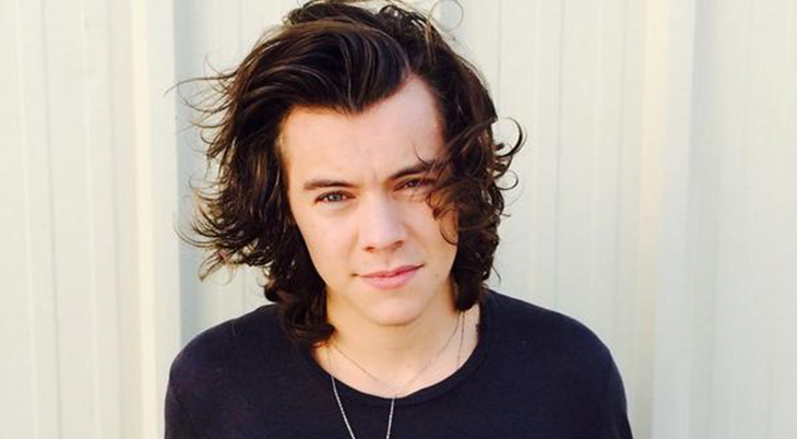 Jadi Host Pengganti Late Late Show with James Corden, Begini Gaya Harry Styles