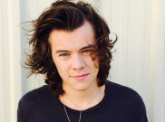 Jadi Host Pengganti Late Late Show with James Corden, Begini Gaya Harry Styles