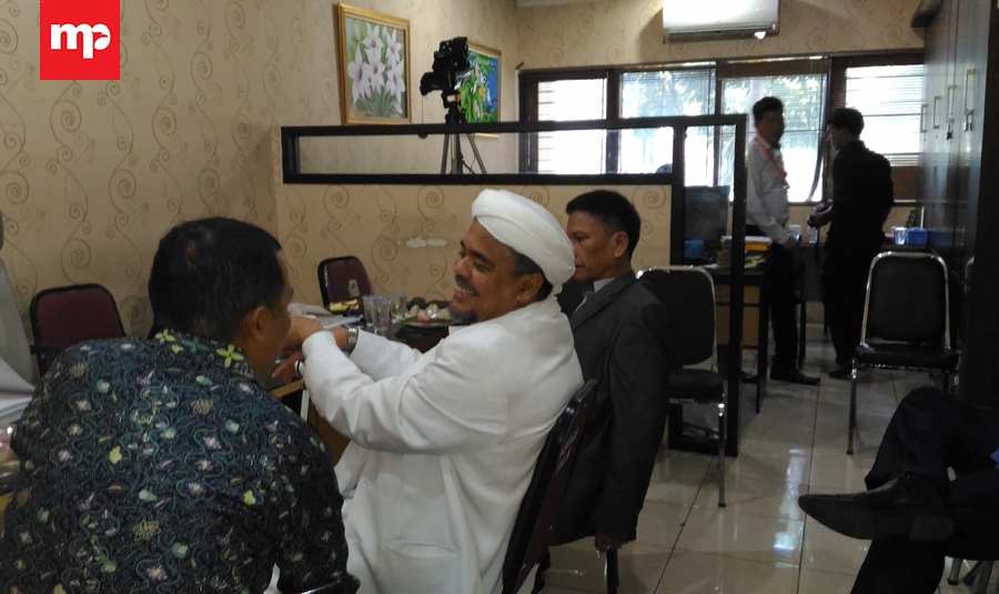 Habib Rizieq diperiksa Polda Jabar
