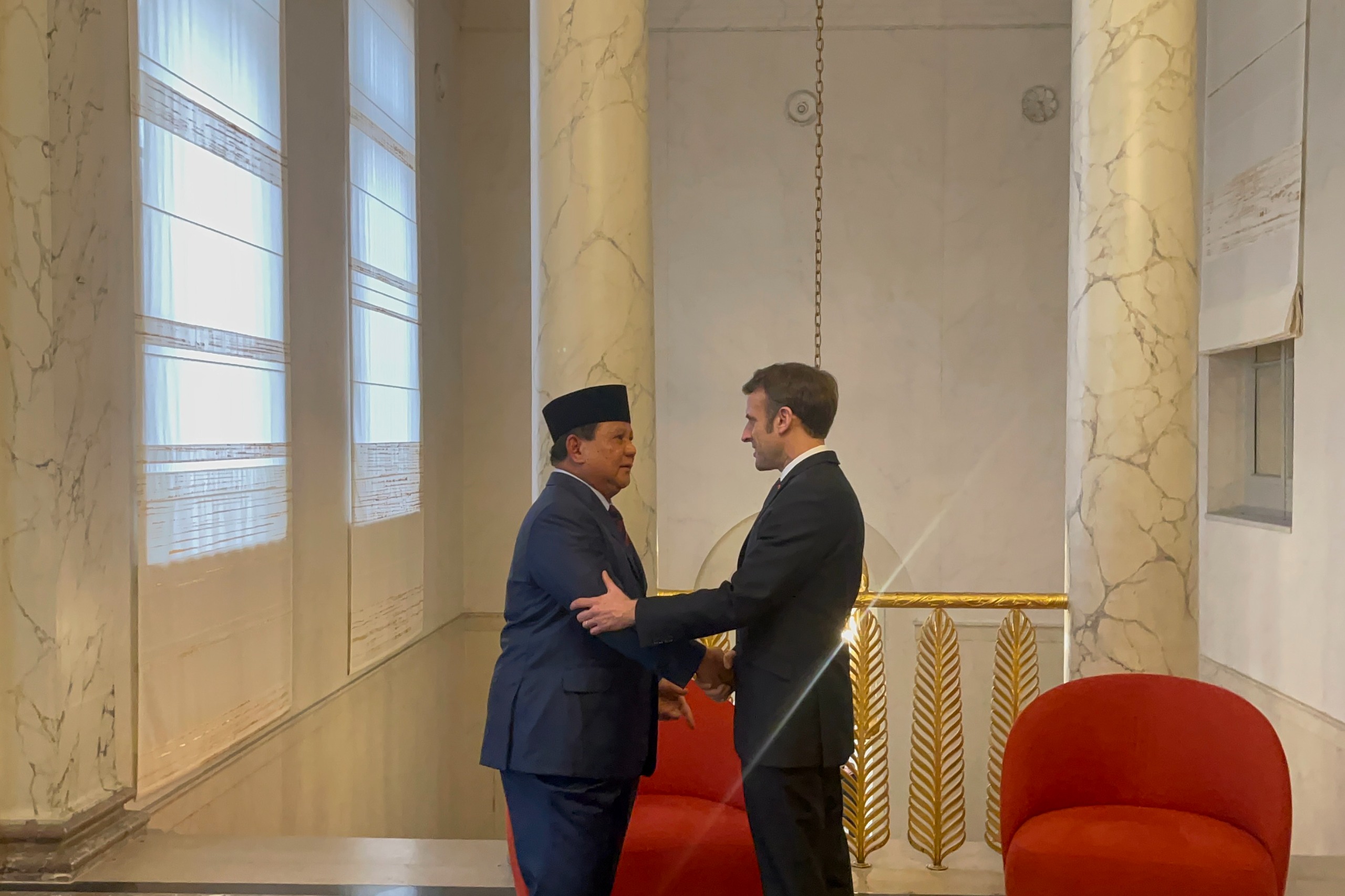 Emmanuel Macron Sapa Prabowo Dengan Kata Pak Presiden