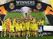 Taklukkan Man United, Villarreal Angkat Trofi Europa League