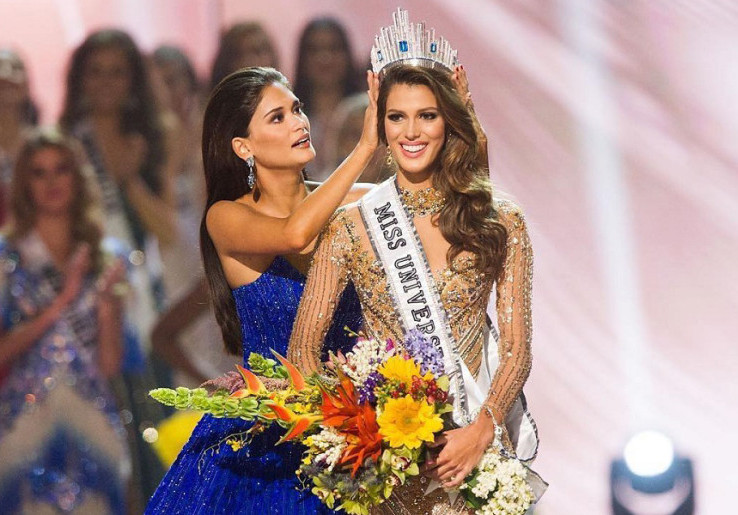Penasaran Siapa Iris Mittenaere, Pemenang Miss Universe 2017? Yuk Intip Profil Singkatnya