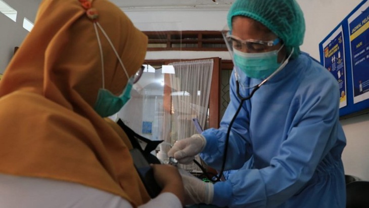 600 Nakes Meninggal akibat COVID-19, Senator Ini Beri Tiga Catatan Khusus