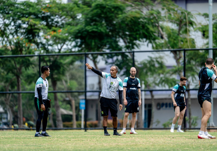Persebaya Baik-baik Saja Ditinggal Eduardo Perez, Siap Raih Kemenangan Vs Bhayangkara FC, Cek Link Streaming Pertandingannya
