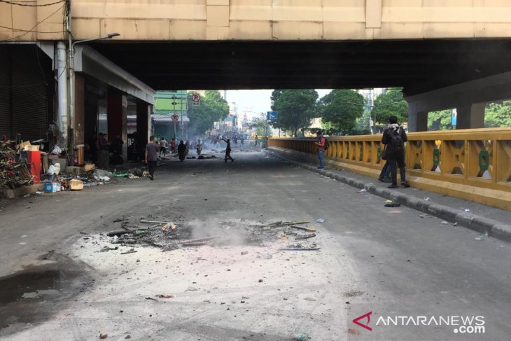 Suasana Pasar Tanah Abang selama kerusuhan 22 Mei
