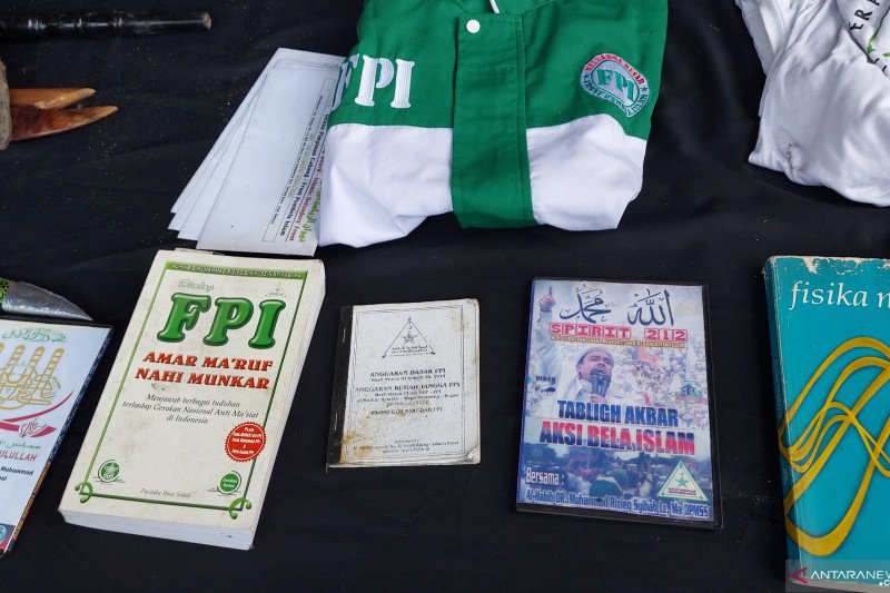 Pengacara Rizieq Tidak Kenal Teroris di Condet yang Miliki Atribut FPI