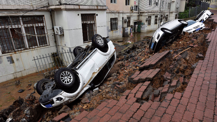 Gempa 7,0 SR Tewaskan Sembilan Orang 