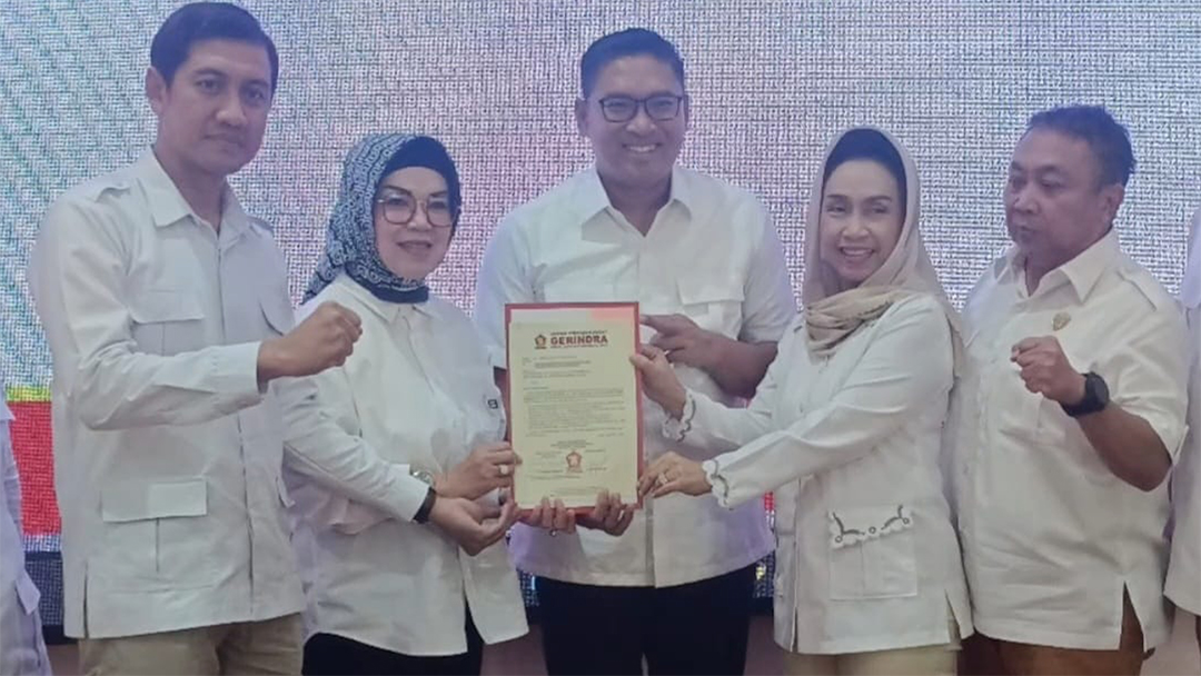 Mega Beri Rekomendasi Etik-Eko Maju Pilkada Sukoharjo