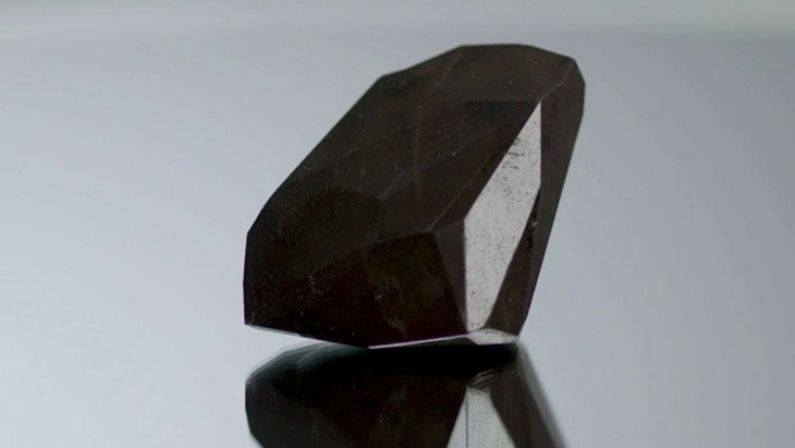 Berlian hitam, juga dikenal sebagai berlian Carbonado. (Foto: instoremag.com)