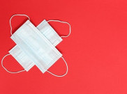 Cegah COVID-19, Apakah Efektif Pakai Dua Masker Sekaligus?