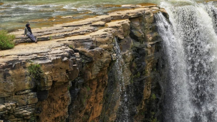 Curug Awang bisa ditempuh selama 6 jam dari Jakarta (Foto: Instagram/marliayossie)