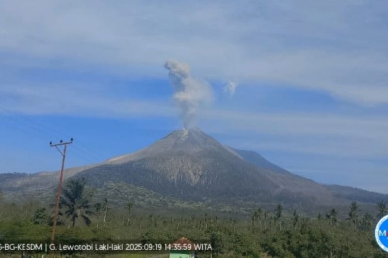 Gunung Lewotobi Laki-laki Kembali Erups, Beberapa Desa Terancam Banjir Lahar Hujan