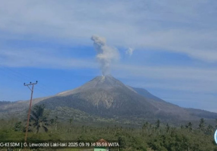 Gunung Lewotobi Laki-laki Erupsi Berulang, Masyarakat di Radius 6 Km Diminta Segera Mengungsi