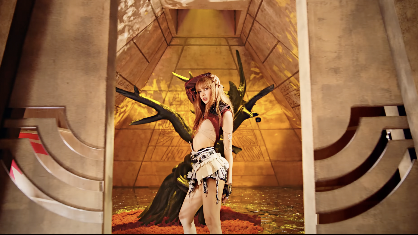lisa blackpink