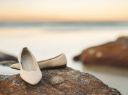 Tampil Feminin dengan Flat Shoes