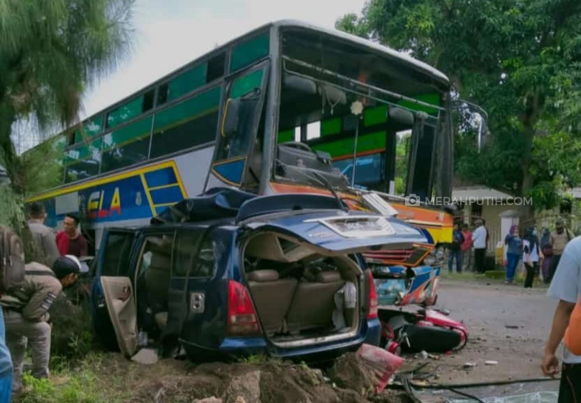 Kecelakaan Bus Vs 2 Minibus di Sragen, 1 Orang Tewas dan 10 Luka