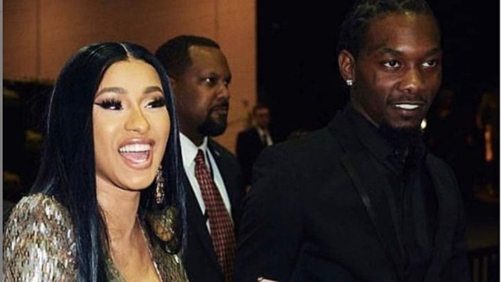Cardi B dan Offset Hias Rumahnya dengan Hutan Natal