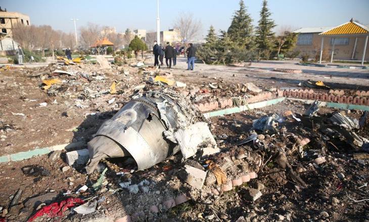 Ukraina Beberkan Empat Kemungkinan Kecelakaan Pesawatnya di Iran, Serangan Rudal?