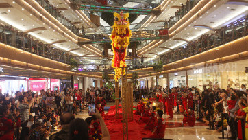 Atraksi Barongsai Semarakkan Perayaan Tahun Baru Imlek 2025 di Jakarta