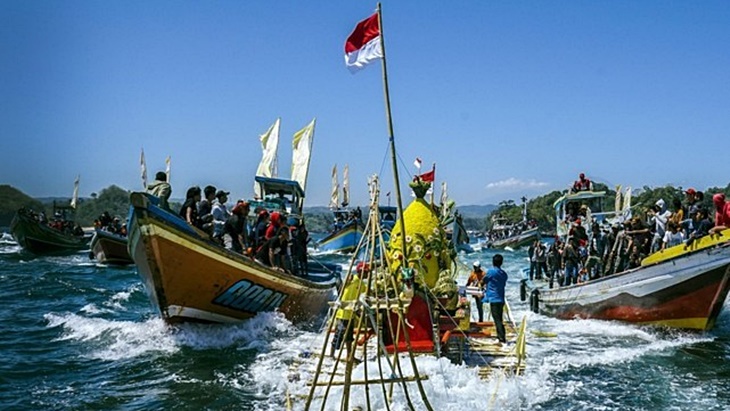 Petik Laut Wujud Rasa Syukur Hasil Laut Melimpah