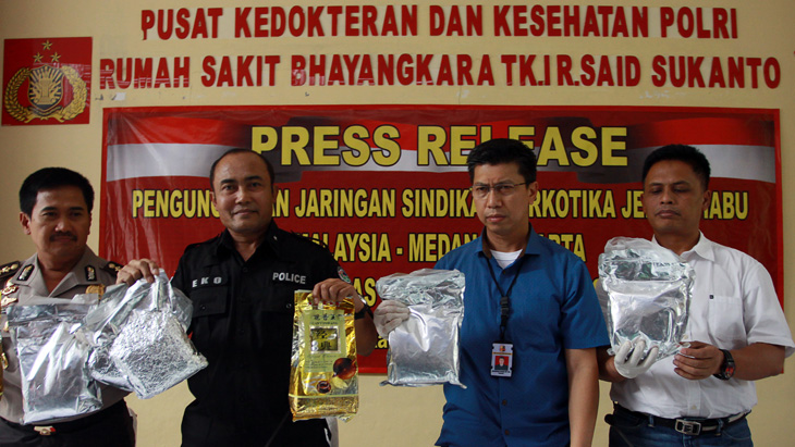 Kejar-kejaran dengan Polisi, Tersangka Sindikat Sabu-Sabu Internasional Tewas Ditembak