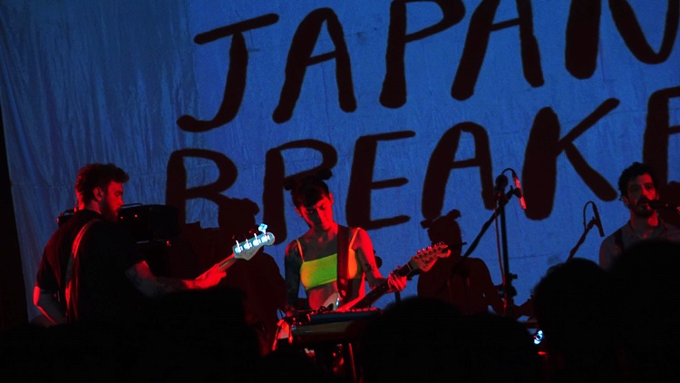 Sempat Terlewat, Akhirnya Band Japanese Breakfast Tampil Memukau di Jakarta 