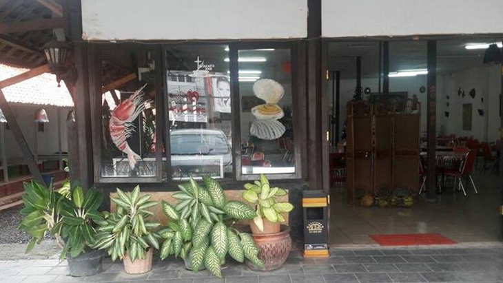  Rumah Makan Makassar, Kota Serang. (Foto: facebook.com/endah.handayani.75)