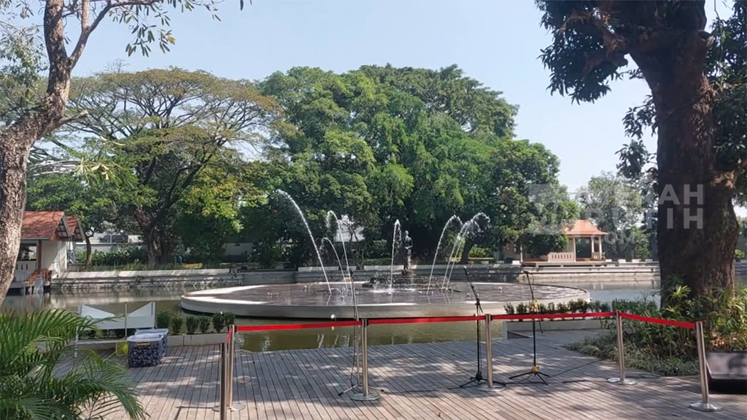 Pengunjung Keluhkan Parkir 'Ngepruk' di Taman Balekambang