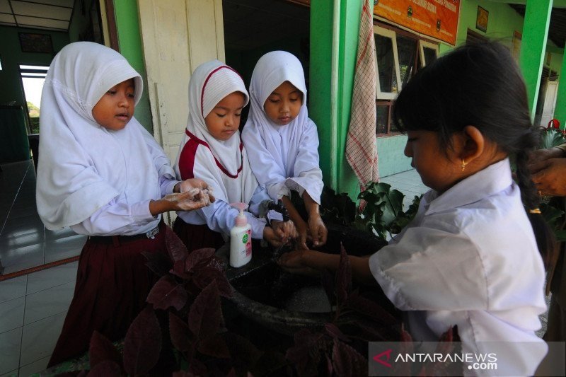 Anies Pastikan Sekolah di Jakarta Belum Dibuka Meski Zona Hijau