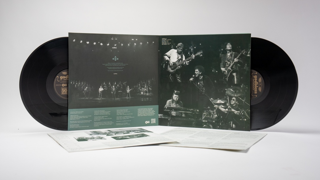 God Bless Lepas Album 'Anthology' dalam Format Piringan Hitam
