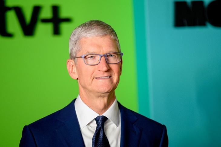 Pertama Kali dalam Sejarah, Pendapatan Apple Tembus Rp1.600 Triliun