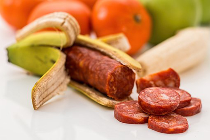Dari Cacing sampai Rektum Kuda, Delapan Makanan Aneh dari Berbagai Negara 