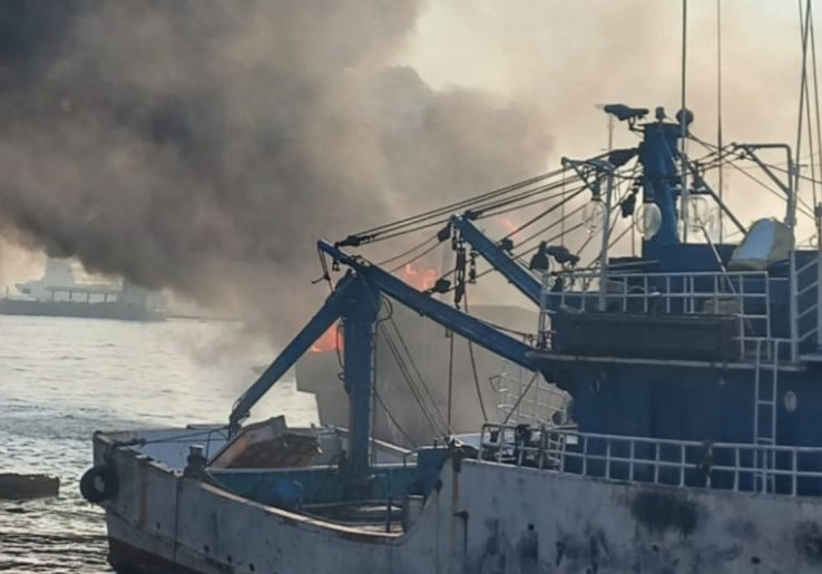 Kapal Terbakar di Muara Baru Jakut, ABK Panik Posisi Masih di Tengah Laut